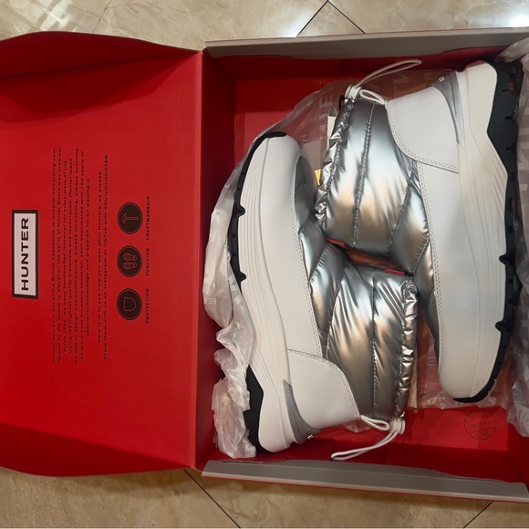 HUNTER Anne Waterproof Bootie - Picture 5 of 9